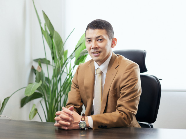 代表弁護士 坂本一成